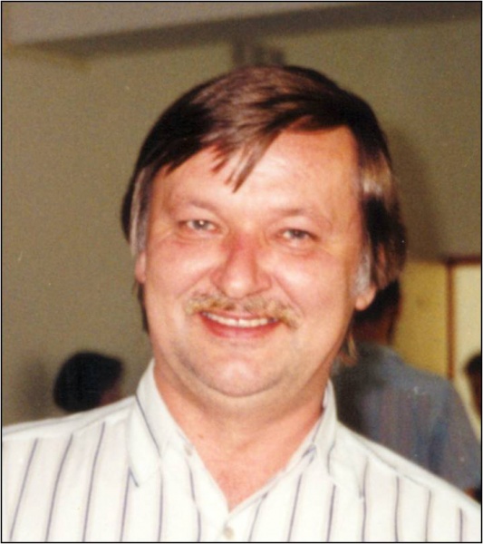 File:TomaszCzosnyka.jpg
